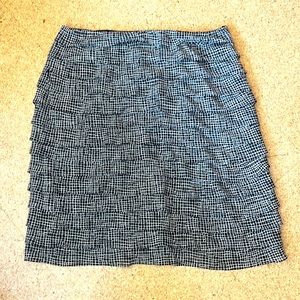 Dana Buchman silk tiered side-zip skirt size 8
